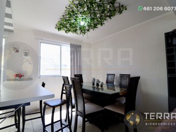 SE VENDE CASA EN GRAN HACIENDA CELAYA GTO.  SOBRE AVENIDA 1 RECAMARA PLANTA BAJA Y DOS PLANTA ALTA cerca del colegio Rosenblueth Campus Universitario