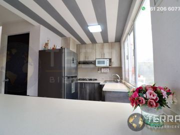 SE VENDE CASA EN GRAN HACIENDA CELAYA GTO.  SOBRE AVENIDA 1 RECAMARA PLANTA BAJA Y DOS PLANTA ALTA cerca del colegio Rosenblueth Campus Universitario