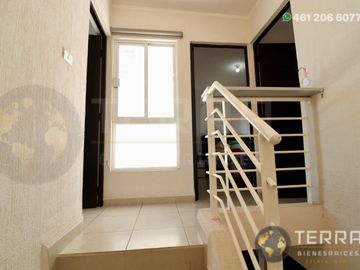 SE VENDE CASA EN GRAN HACIENDA CELAYA GTO.  SOBRE AVENIDA 1 RECAMARA PLANTA BAJA Y DOS PLANTA ALTA cerca del colegio Rosenblueth Campus Universitario