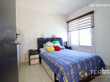 SE VENDE CASA EN GRAN HACIENDA CELAYA GTO.  SOBRE AVENIDA 1 RECAMARA PLANTA BAJA Y DOS PLANTA ALTA cerca del colegio Rosenblueth Campus Universitario