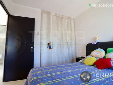 SE VENDE CASA EN GRAN HACIENDA CELAYA GTO.  SOBRE AVENIDA 1 RECAMARA PLANTA BAJA Y DOS PLANTA ALTA cerca del colegio Rosenblueth Campus Universitario