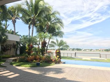 Samborondon, Vendo Hermosa Casa con Piscina y Vista al Rio