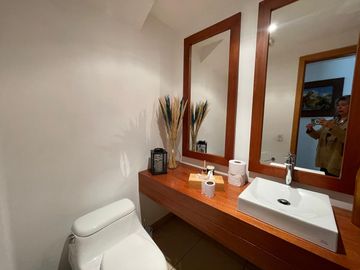 CASA DE VENTA, CUMBAYA CONJUNTO PRIVADO