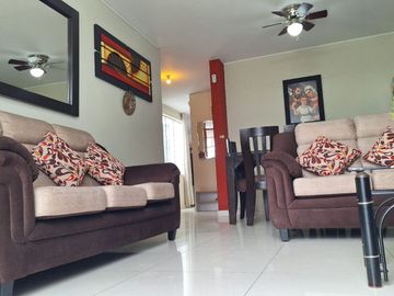 Se Vende Departamento / Amplio Flat En La Molina Javier Prado Urb Santa Patricia