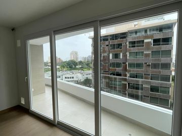 San Isidro: Descubre Tu Nuevo Hogar en The Palms con Vista Diagonal Al Golf