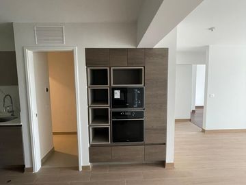 San Isidro: Descubre Tu Nuevo Hogar en The Palms con Vista Diagonal Al Golf