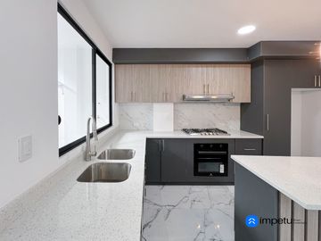 Se vende departamento en planta baja al sur de la ciudad