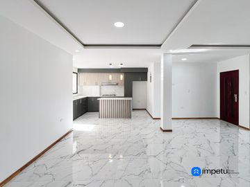 Se vende departamento al sur de Loja en el Barrio Daniel Alvarez