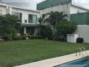 Jiutepec Morelos casa en venta en condominio de solo 3 casas con 3 recamaras