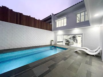 Dijual Rumah Cluster Emerald Mansion Mewah Nyaman dan Asri di Lippo Cikarang