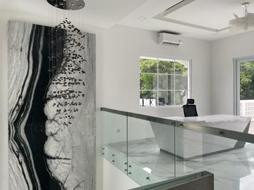 Dijual Rumah Cluster Emerald Mansion Mewah Nyaman dan Asri di Lippo Cikarang