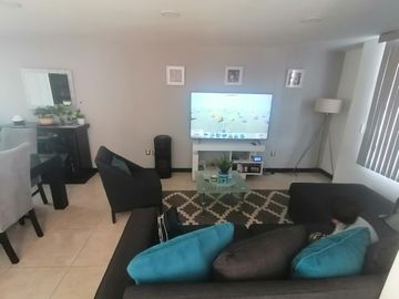 Casa en venta al sur de pachuca, fraccionamiento residencial con acceso controlado.