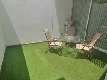 Casa en venta al sur de pachuca, fraccionamiento residencial con acceso controlado.