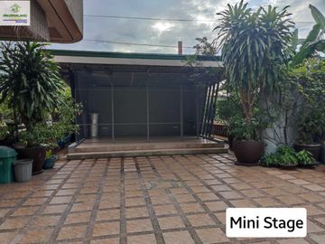 Luxurious 5 storey Resthouse For Sale located at Stateland Hills Subdivision