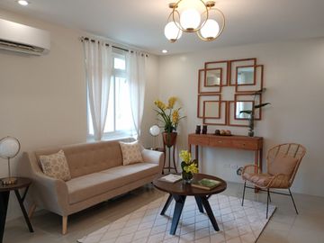 FOR SALE  Stylish Retreat: 3-Bedroom Residence with Golf Course Views in Silang, Tagaytay