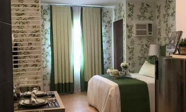 AURORA ESCALADE BY RLC ALONG AURORA AVE. near LRT2 TIP world citi araneta Cubao.