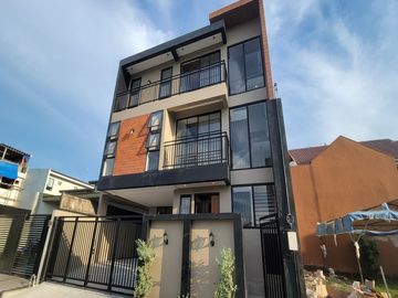 5 Bedroom House and Lot for Sale in Vermont Park Executive Village, Antipolo City