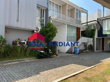 Dijual  Full Furnish Siap Huni di Lokasi Strategis Jl. Bungur, Mampang Prapatan, Jaksel