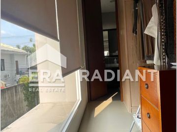 Rumah Japanese 3 Lantai di Jl. Bungur, Kemang, Jaksel