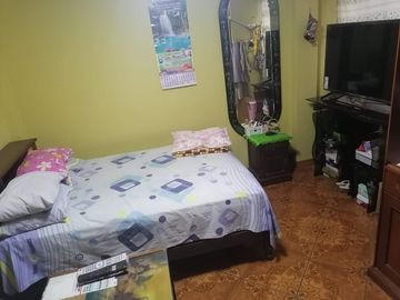 VENDO CASA DE 3 PISOS EN SMP