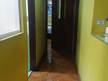 VENDO CASA DE 3 PISOS EN SMP