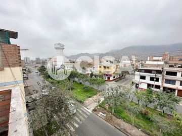 SE VENDE HOSTAL (24 HAB} + 2 LOCALES COMERCIALES