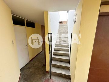SE VENDE HOSTAL (24 HAB} + 2 LOCALES COMERCIALES