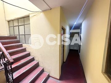 SE VENDE HOSTAL (24 HAB} + 2 LOCALES COMERCIALES