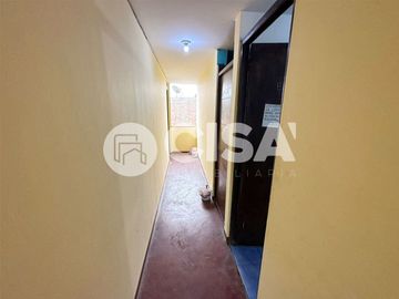 SE VENDE HOSTAL (24 HAB} + 2 LOCALES COMERCIALES