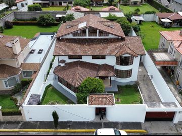 Venta Casa Los Chillos 650 m² Urbanización San José del Valle
