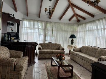 Venta Casa Los Chillos 650 m² Urbanización San José del Valle