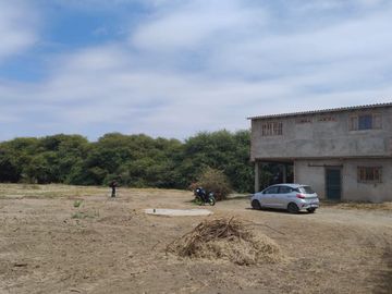TERRENO EN VENTA INCLUYE CON CASA EN EL INTERIOR EN NUEVO CATACAOS