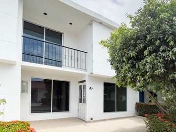 VENDO CASA DE DOS PISOS EN EL CONDOMINIO ALTAGRACIA I  ETAPA - FLANDES TOLIMA