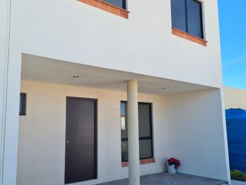 VENTA CASA EN VALLE CORREGIDORA