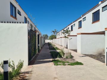 VENTA CASA EN VALLE CORREGIDORA