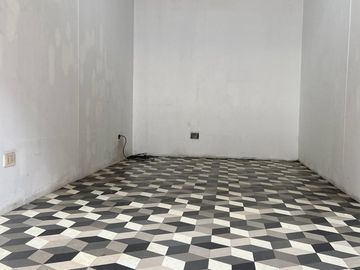 VENTA ATRACTIVO LOCAL COMERCIAL EN CENTRICA GALERIA JESUS MARIA 3ER NIVEL