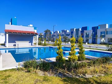 Casa en Venta con Alberca a 45 min de la CDMX.