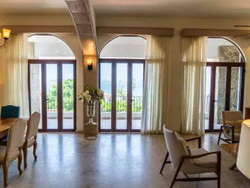 Casa de lujo en Venta con vista panoramica al mar, a pasos del Malecon y cerca del centro Historico de Mazatlán