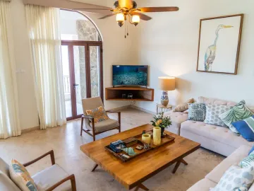 Casa de lujo en Venta con vista panoramica al mar, a pasos del Malecon y cerca del centro Historico de Mazatlán