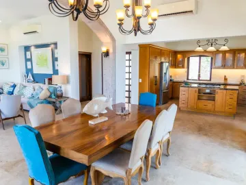 Casa de lujo en Venta con vista panoramica al mar, a pasos del Malecon y cerca del centro Historico de Mazatlán