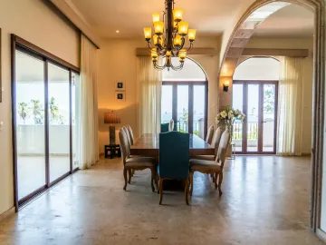 Casa de lujo en Venta con vista panoramica al mar, a pasos del Malecon y cerca del centro Historico de Mazatlán