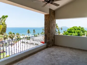 Casa de lujo en Venta con vista panoramica al mar, a pasos del Malecon y cerca del centro Historico de Mazatlán