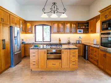 Casa de lujo en Venta con vista panoramica al mar, a pasos del Malecon y cerca del centro Historico de Mazatlán