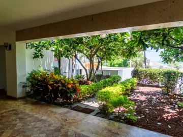 Casa de lujo en Venta con vista panoramica al mar, a pasos del Malecon y cerca del centro Historico de Mazatlán