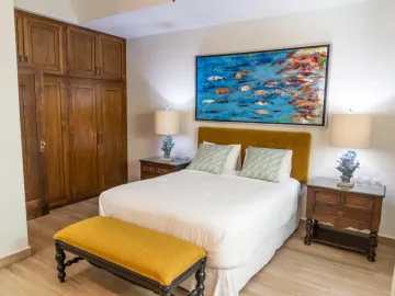 Casa de lujo en Venta con vista panoramica al mar, a pasos del Malecon y cerca del centro Historico de Mazatlán