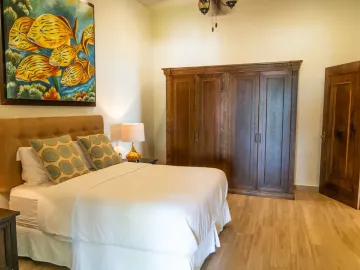 Casa de lujo en Venta con vista panoramica al mar, a pasos del Malecon y cerca del centro Historico de Mazatlán
