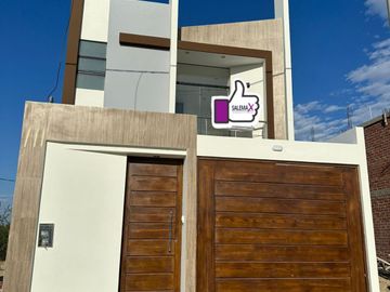 LINDA  CASA DE ESTRENO EN VENTA EN URB.ALAMEDA COUNTRY CLUB CASTILLA