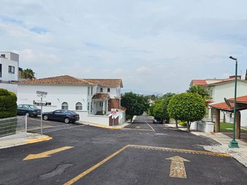 CASA EN VENTA EN PEDREGAL QUERETARO