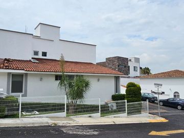 CASA EN VENTA EN PEDREGAL QUERETARO