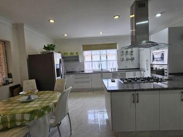 CASA EN VENTA EN PEDREGAL QUERETARO